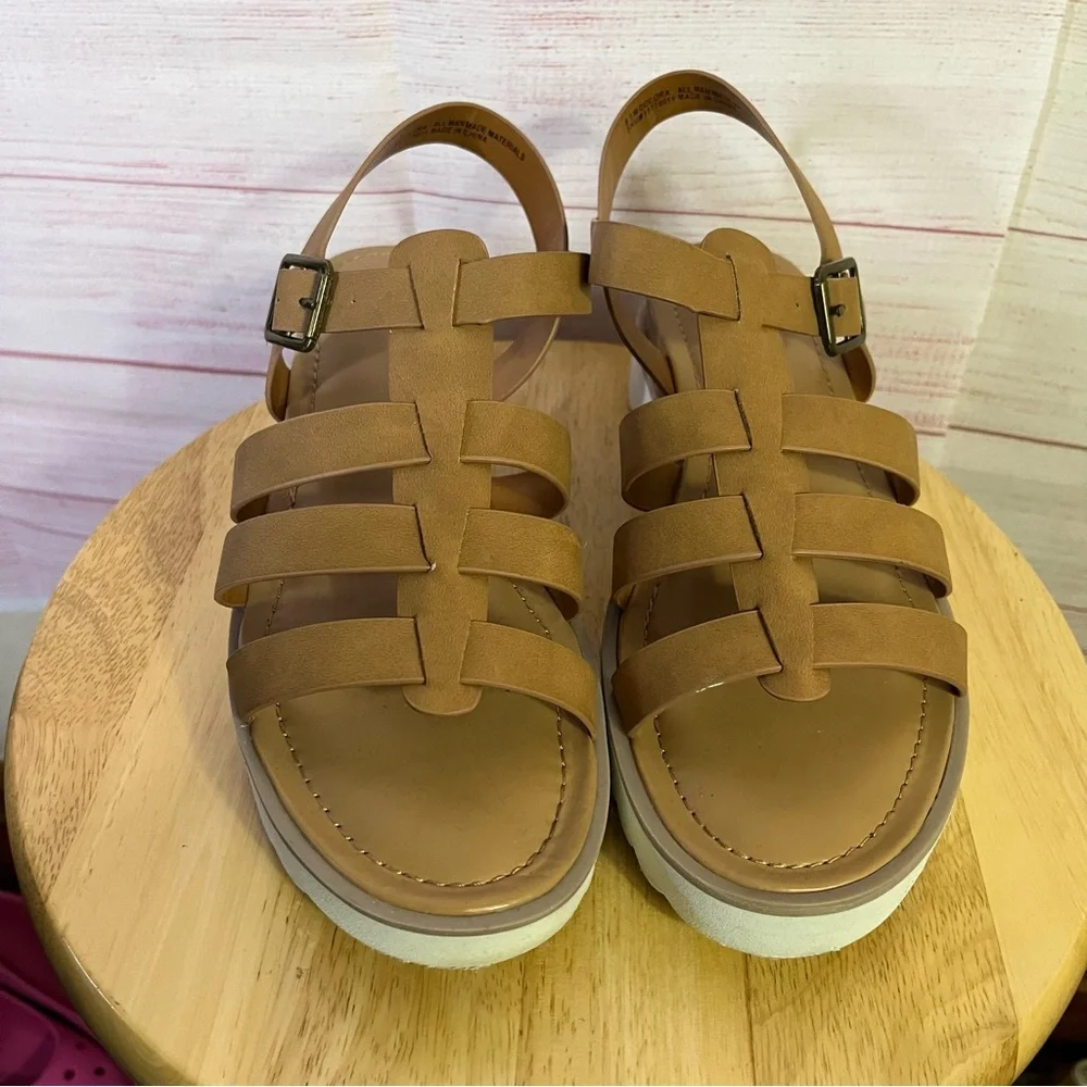 SM New‎ York Dolora Tan Sandals Size 8.5